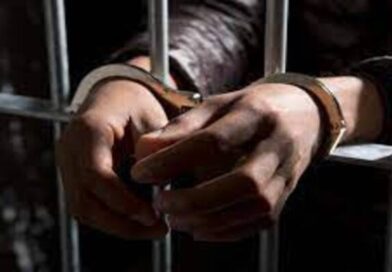 विपणन अधिकारी को 50,000 / रूपये रिश्वत लेते रंगे हाथों किया गिरफ्तार