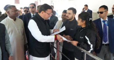 मुख्यमंत्री  धामी ने अपने खटीमा भ्रमण के दूसरे दिन क्षेत्रवासियों की समस्याओं को गंभीरता से सुना और संबंधित अधिकारियों को त्वरित एवं प्रभावी समाधान सुनिश्चित करने के दिए निर्देश।