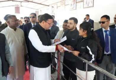 मुख्यमंत्री  धामी ने अपने खटीमा भ्रमण के दूसरे दिन क्षेत्रवासियों की समस्याओं को गंभीरता से सुना और संबंधित अधिकारियों को त्वरित एवं प्रभावी समाधान सुनिश्चित करने के दिए निर्देश।