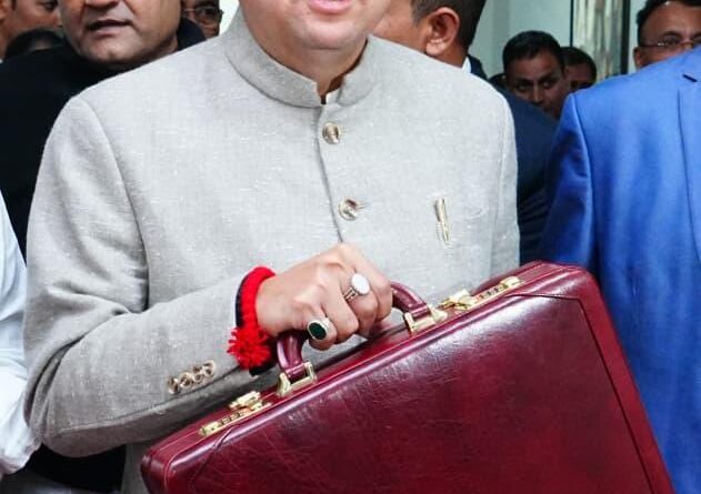 मुख्यमंत्री पुष्कर सिंह धामी ने पेश किया बजट, 2026-27 बजट में सभी वर्ग का रखा गया ख्याल।