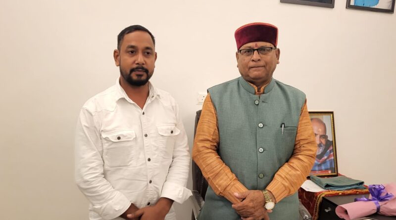 नैनीताल जिले की समस्याओं को लेकर प्रभारी मंत्री से मिले राहुल सिंह दरम्वाल।