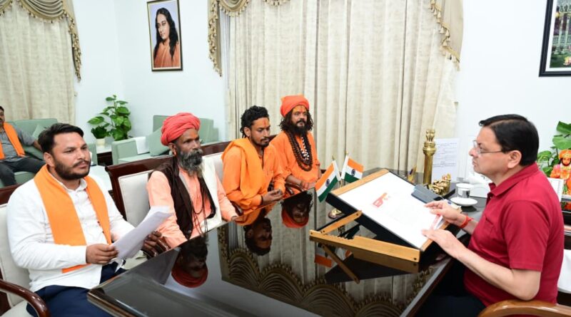 उत्तराखंड में गौ माता को राज्य माता का दर्जा देने की मांग लेकिन सैकड़ो करणी सैनिक गऊ सेवकों ने सीएम धामी को ज्ञापन सौंपा